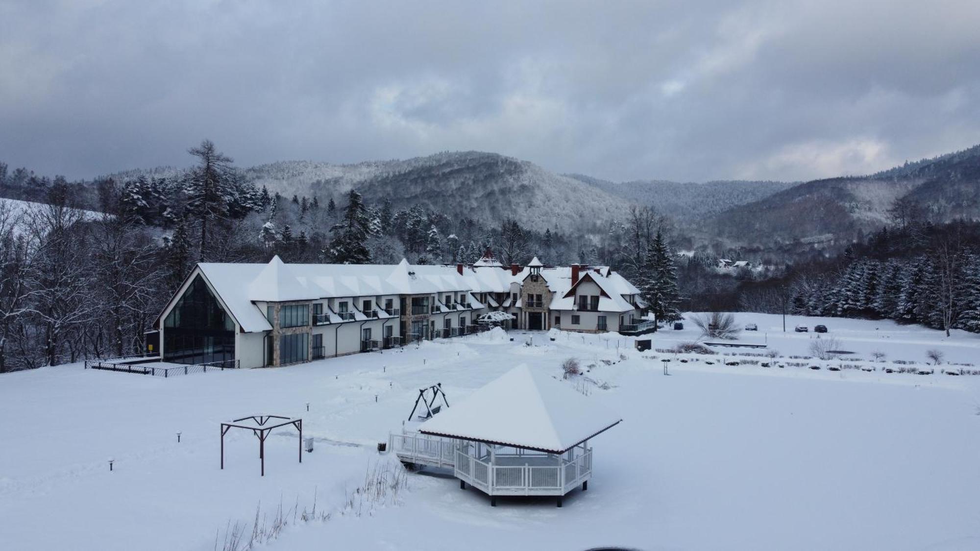 Caryńska Resort&SPA Lutowiska Exteriör bild