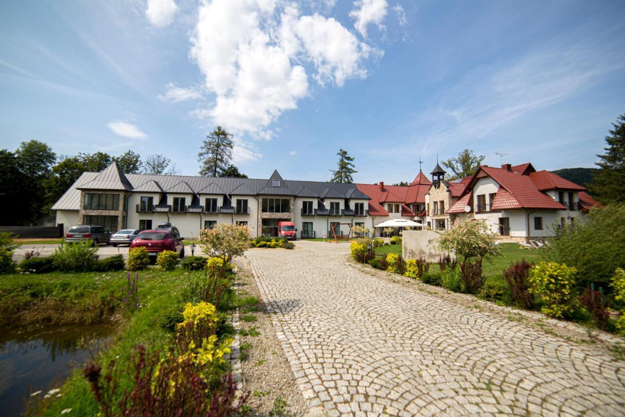 Caryńska Resort&SPA Lutowiska Exteriör bild